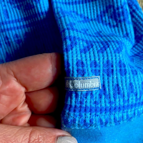 Columbia blue long sleeved workout top size medium - Picture 3 of 4